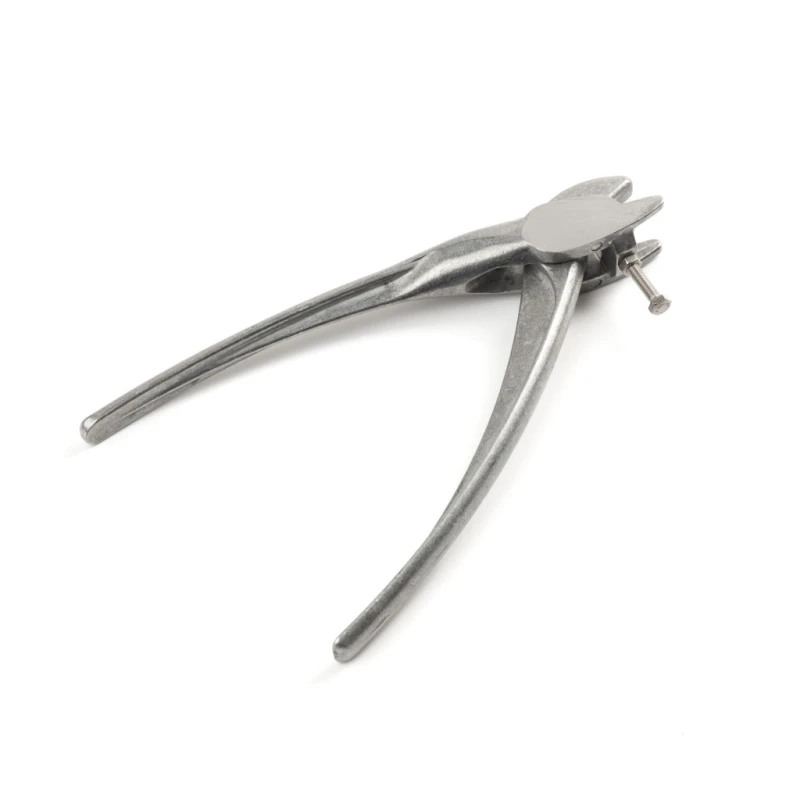 Tension pliers for welded fences