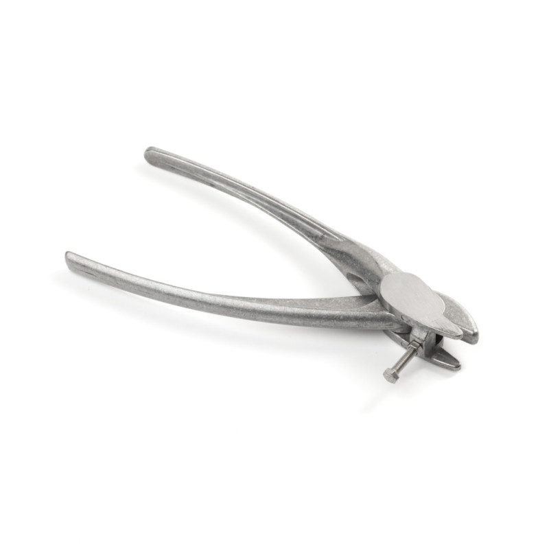 Tension pliers for welded fences