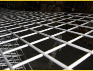 Welded mat / Wire diameter: 4x4 / Mesh size: 50x50 / Mat size: 1000x2000 / FE