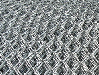 Chain link fence with small mesh sizes